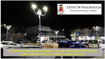  CITTA’ DI VALLEFOGLIA: il Comune spegne le luci in Piazza della Repubblica a Montecchio come segno di protesta contro il caro bollette.