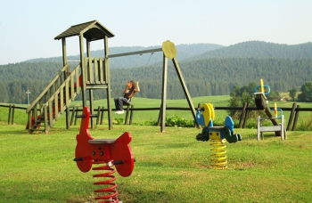 La Città di Vallefoglia potenzia i parchi con nuovi giochi per tutti bambini