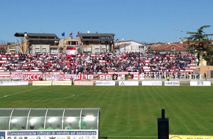 Calcio Serie D, derby Fano - Vis Pesaro: prevendita nominativa dei biglietti ospiti